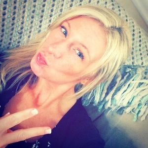 Meet your Posher, Cassie rae